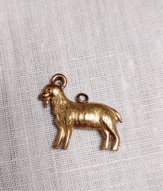 Lote 4 charms o colgantes dorados