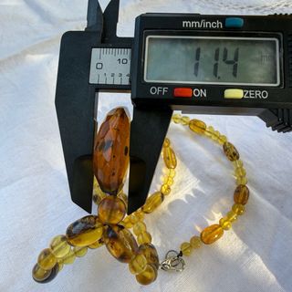 Collar de ámbar con colgante