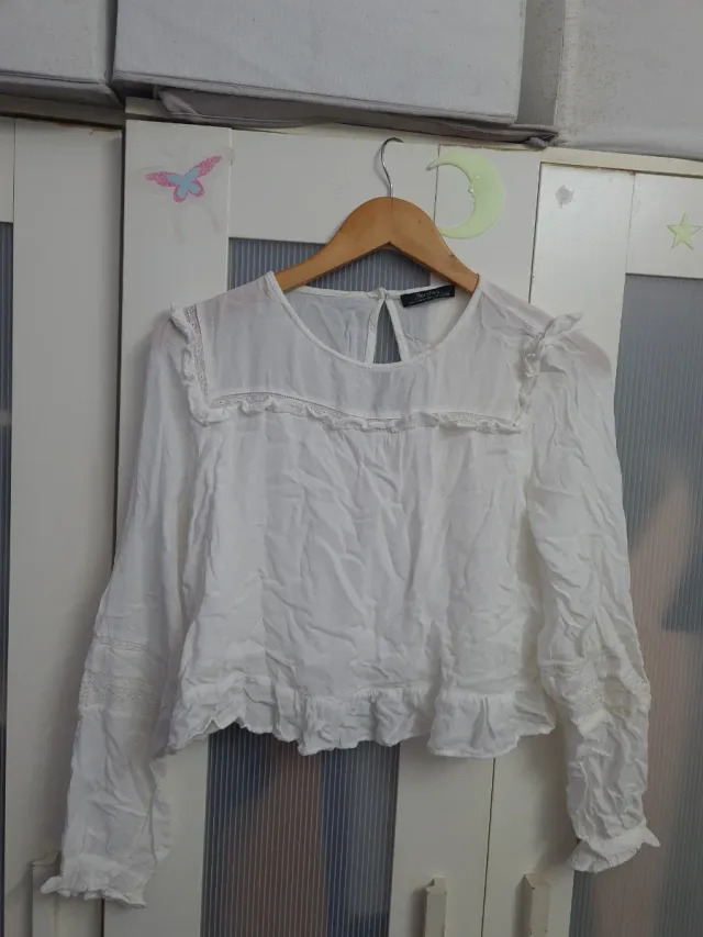 Blusa Bershka branco queimado manga longa
