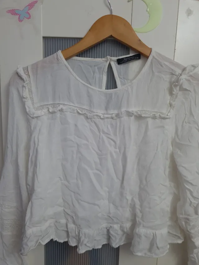 Blusa Bershka branco queimado manga longa