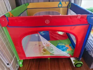 Parque infantil de juegos