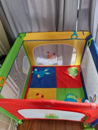 Parque infantil de juegos