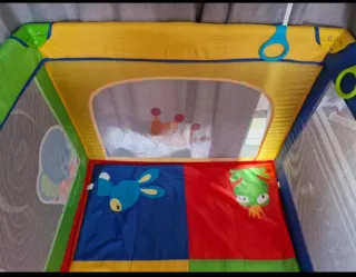 Parque infantil de juegos