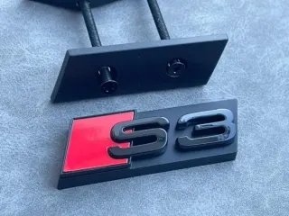Audi S3 Logo Emblema de Parilla Calandra