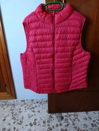 Chaqueta sin mangas roja Primark XL