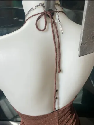 Vestido marrón tirantes ajustado