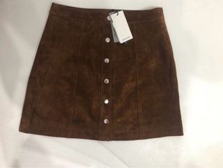 Falda de cuero marrón