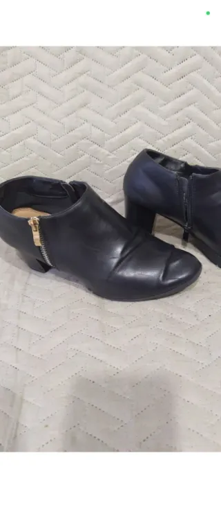 Botines negros mujer con cremallera