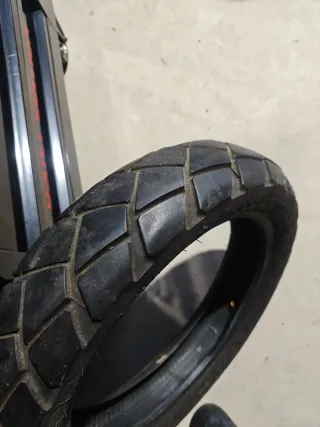 Llanta Trasera BMW F650GS Dakar + 3 neumáticos