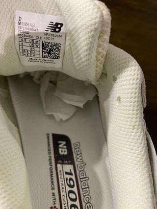 Zapatillas New Balance 1906R ( talla 38,5)