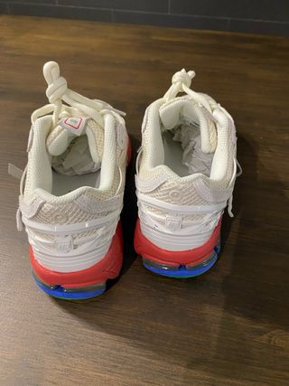 Zapatillas New Balance 1906R ( talla 38,5)