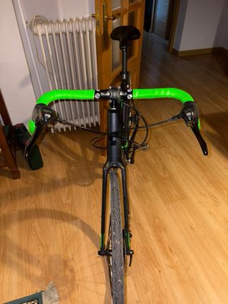 Bicicleta Gravel CUBE