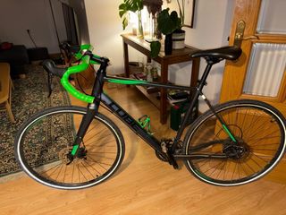 Bicicleta Gravel CUBE