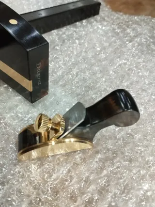 Cepillo y gramil ebanistería luthier