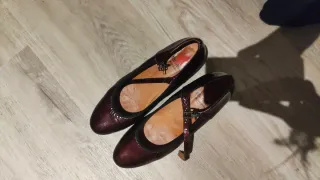 Zapatos Mikaela Burdeos Talla 40