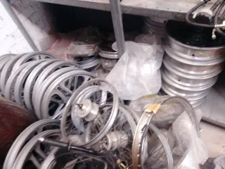 Se vende traspasa Tienda de recambios motos online