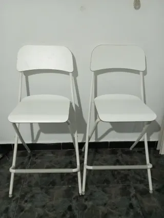 Sillas altas plegables blancas Ikea 2x30€