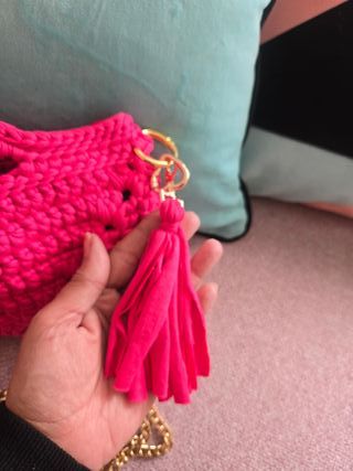 Bolso Clutch Tejido a Mano Trapillo Pluma Dorado