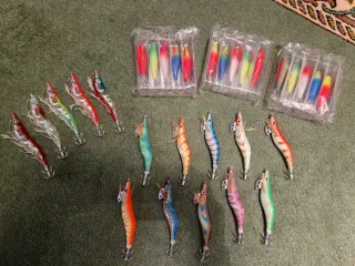 Lote 29 señuelos poteras pajaritos pesca