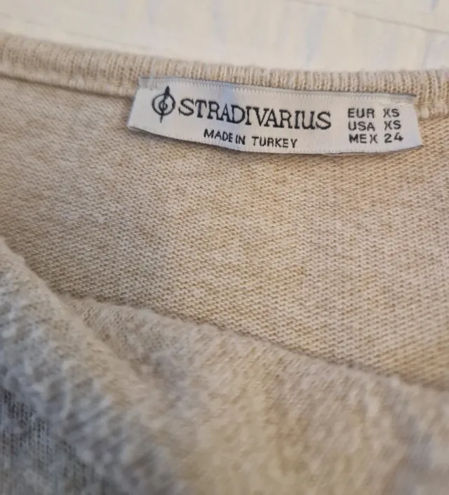 Conjunto beige de punto