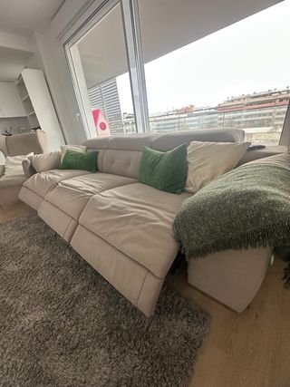 Sofá reclinable electrónico beige