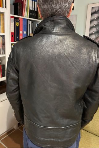 Chaqueta de cuero negra
