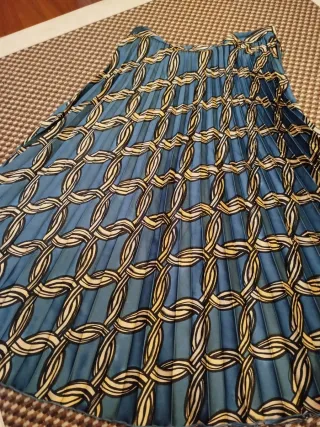 Falda midi Mango Talla L