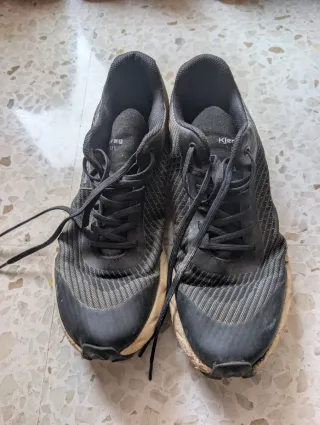 Zapatillas Trail Nnormal Kjerag Negras