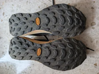 Zapatillas Trail Nnormal Kjerag Negras