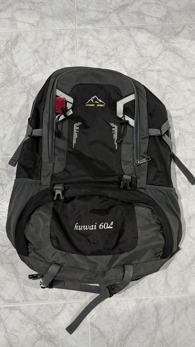 Zaino Huwai 60L Nero e Grigio