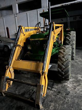 Tractor John Deere 2850 DT con arco