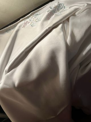 Copriletto matrimoniale raso ricamato