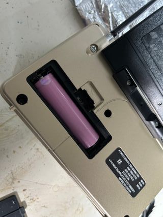 Rádio Portátil Golon RX-664S Solar