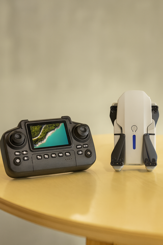 Dron HD - Mando con pantalla y Accesorios – Nuevo