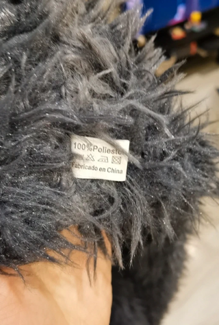 Bufanda cerrada gris peluda