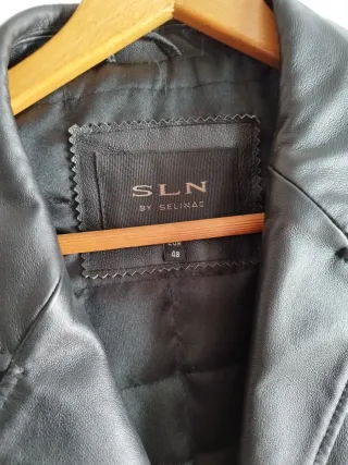 Abrigo de piel sintetica SLN