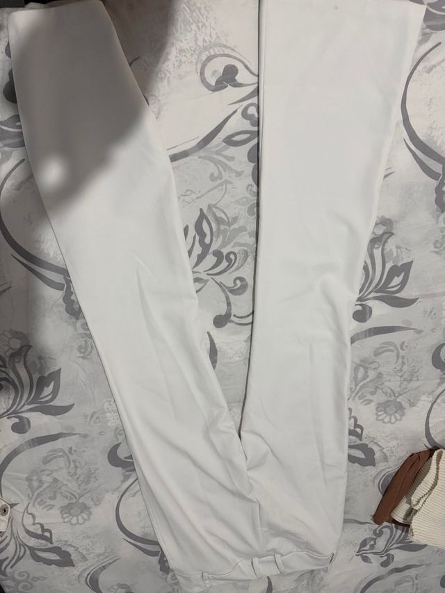 Pantalones blancos de vestir