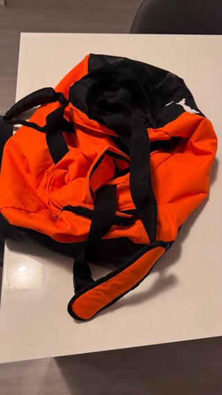 Borsa sportiva Puma arancione e nera