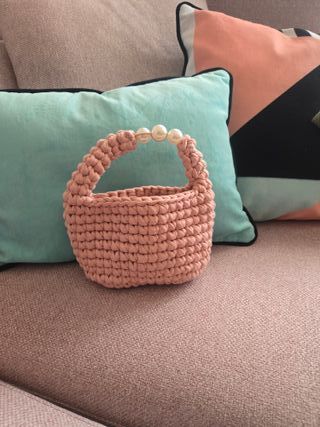 Bolso crochet mini perlas rosa