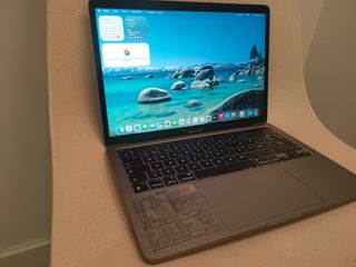 MACBOOK PRO 2020 i7/32GB RAM/512 SSD