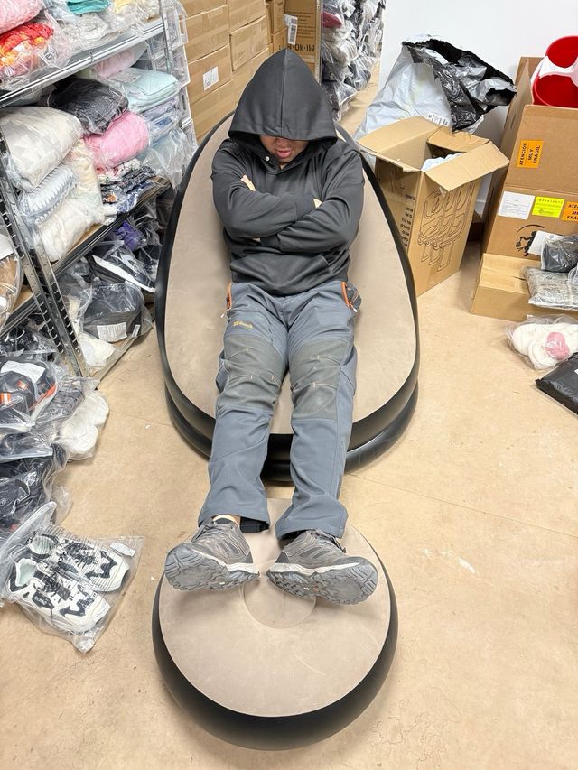 Divano Gonfiabile Beige e Nero