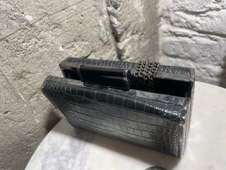 Bolso de mano negro efecto piel