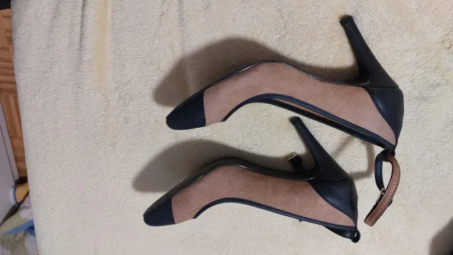 Zapatos de tacón negros talla 38