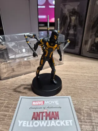 Figura Yellow Jacket Marvel Movie Collection