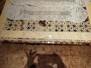 Caminos de mesa de ganchillo hechos a mano