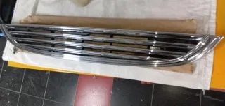 Rejilla frontal Mini Cromada