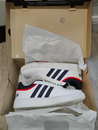 Adidas Hoops 3.0 Talla 44 sin estrenar