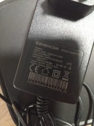 Decodificador Vodafone con Mando y Cargador