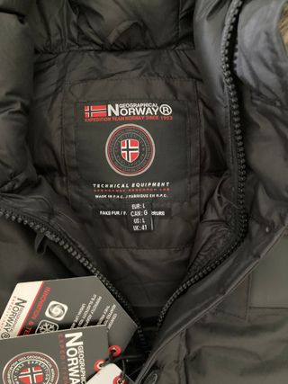 Geographical Norway. Parka negra. Talla L