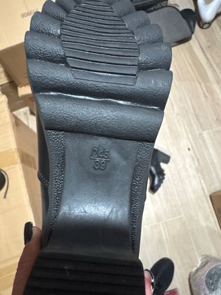 Botas altas negras talla 39